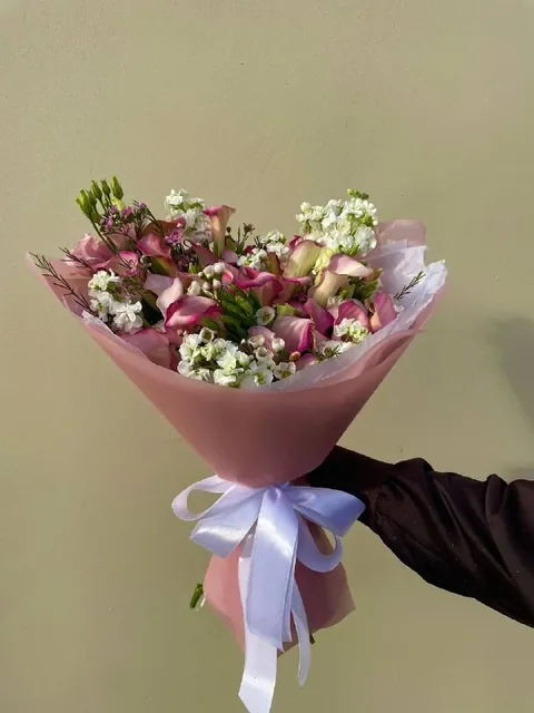 Букет «Красная орхидея»
